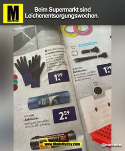 Beim Supermarkt sind
Leichenentsorgungswochen. 
@manneins
(BILD)