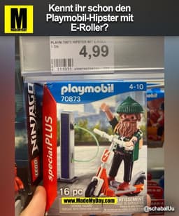 Kennt ihr schon den
Playmobil-Hipster mit
E-Roller?
@schabalUu
(BILD)